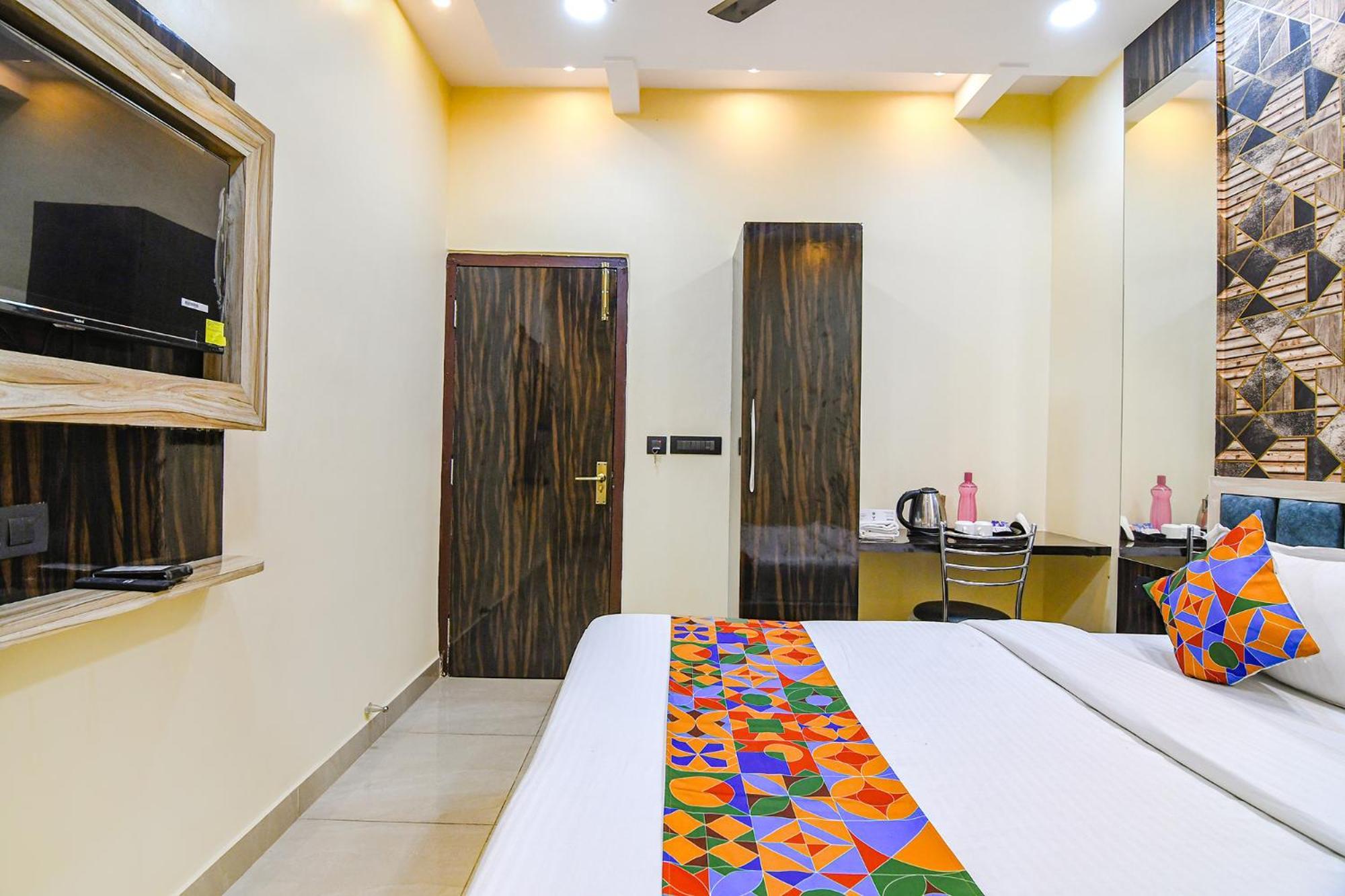 כלכותה Fabhotel Royal Park Inn - Nr Eden Garden Stadium מראה חיצוני תמונה