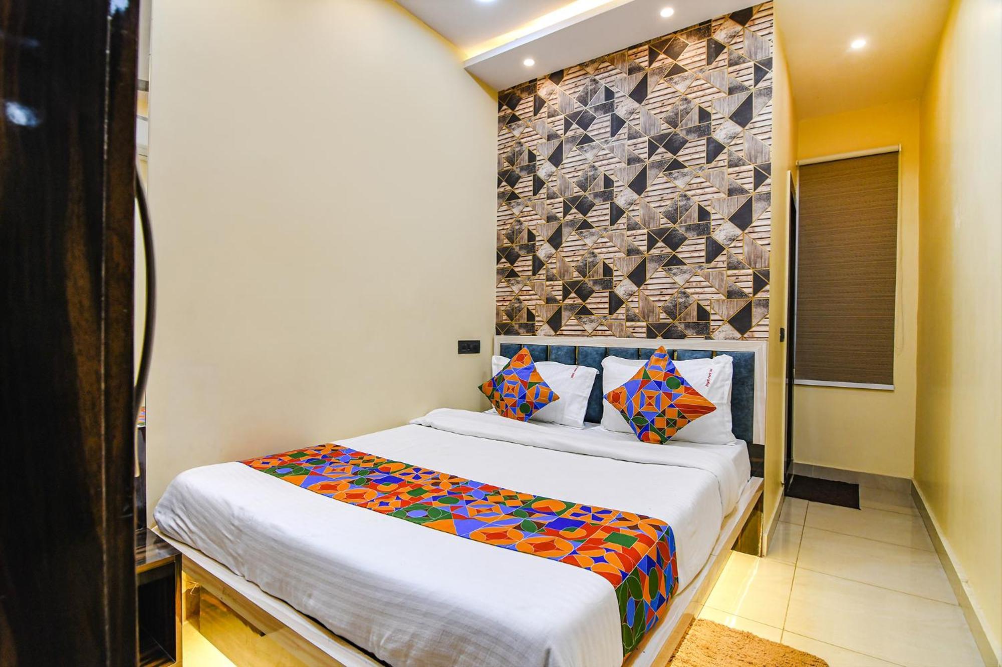 כלכותה Fabhotel Royal Park Inn - Nr Eden Garden Stadium מראה חיצוני תמונה