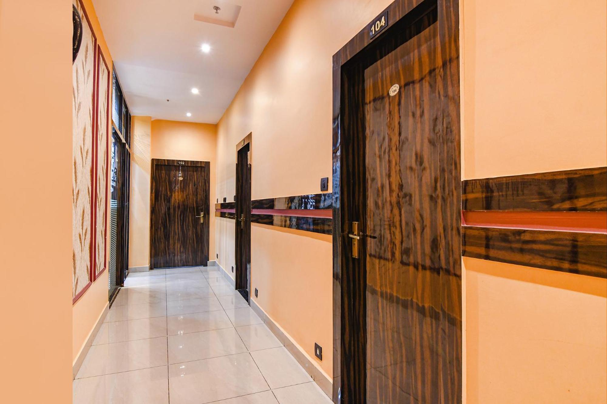 כלכותה Fabhotel Royal Park Inn - Nr Eden Garden Stadium מראה חיצוני תמונה