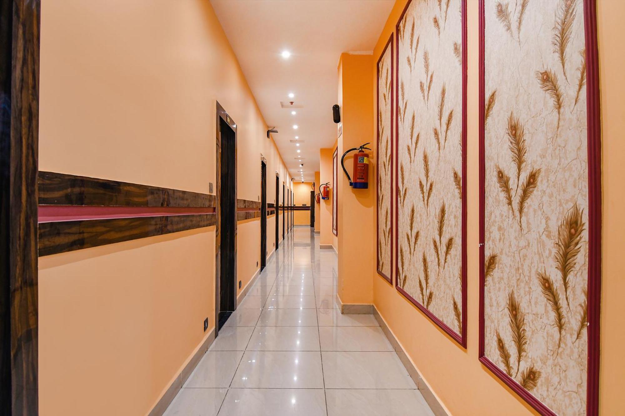 כלכותה Fabhotel Royal Park Inn - Nr Eden Garden Stadium מראה חיצוני תמונה